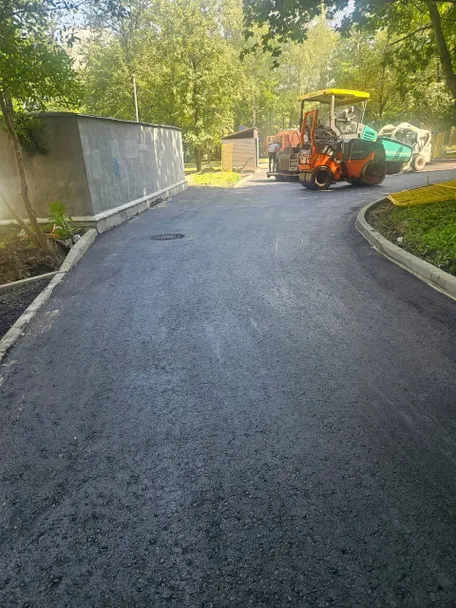 Мы занимаемся ремонтом асфальта: